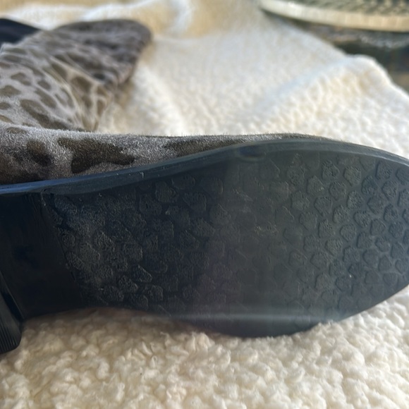 Stuart Weitzman, suede and fabric tall boots 8 1/2 - Picture 6 of 10